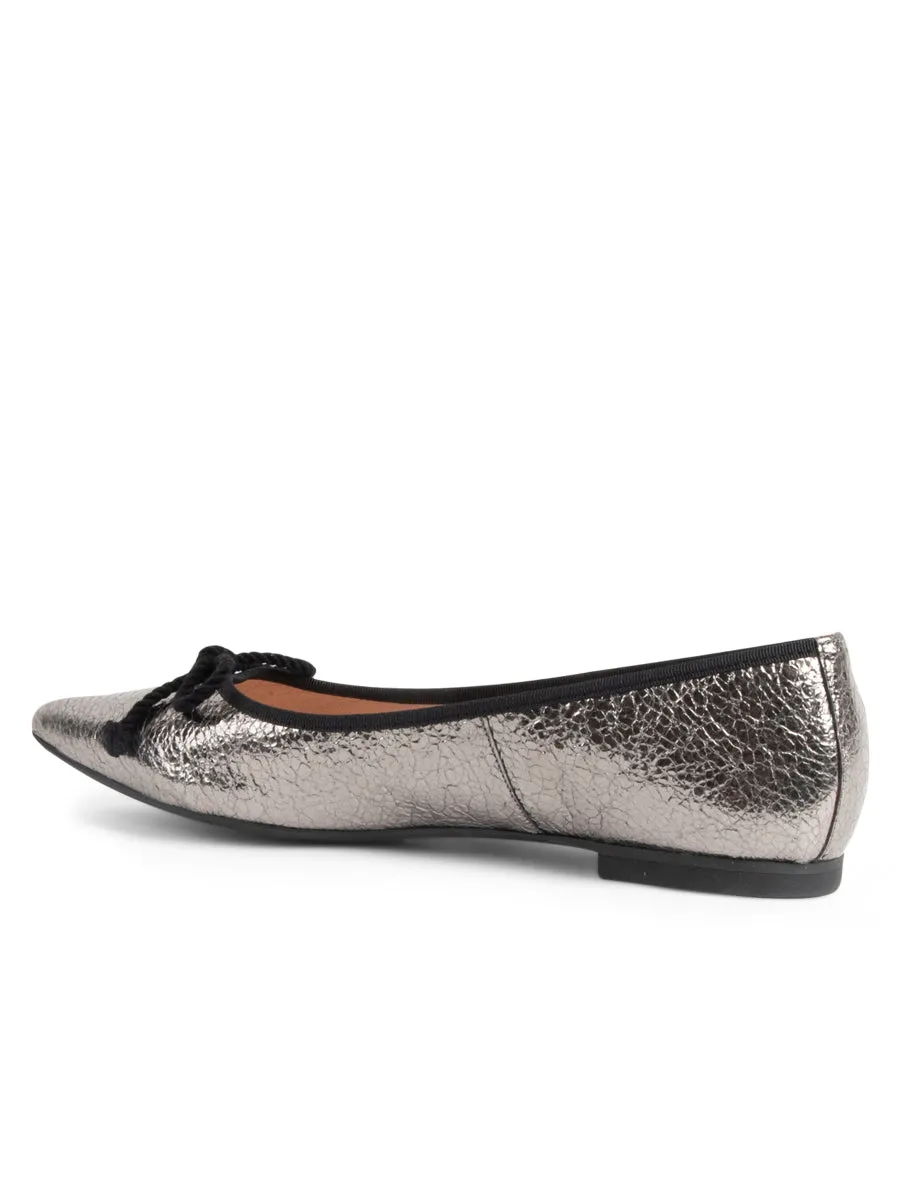 Duncan Pointed Toe Flat w/ Bow