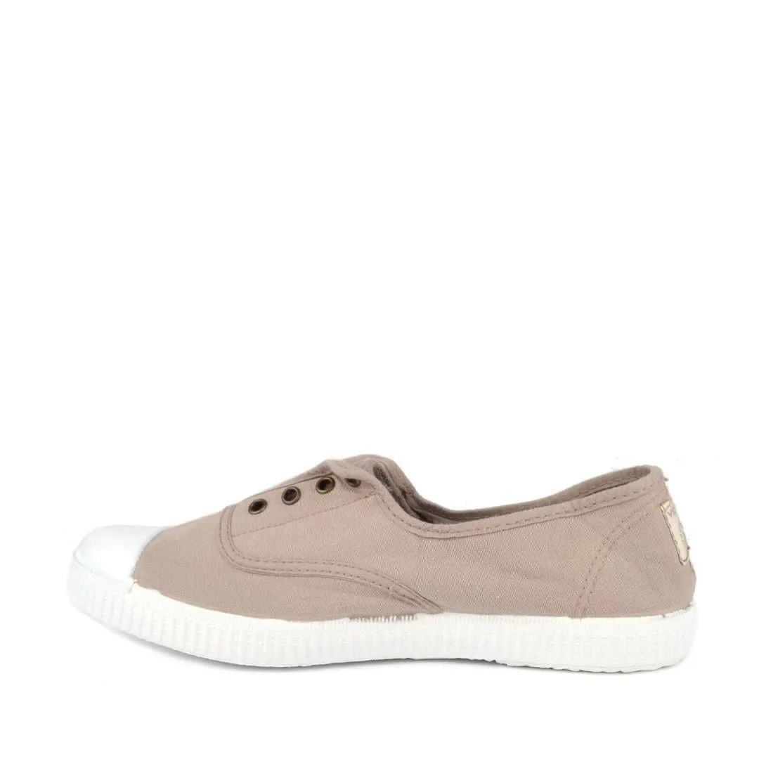 Victoria Shoes Dora Beige Canvas Plimsolls