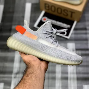 Yeeezzyy 350 v2 (Tail Light)