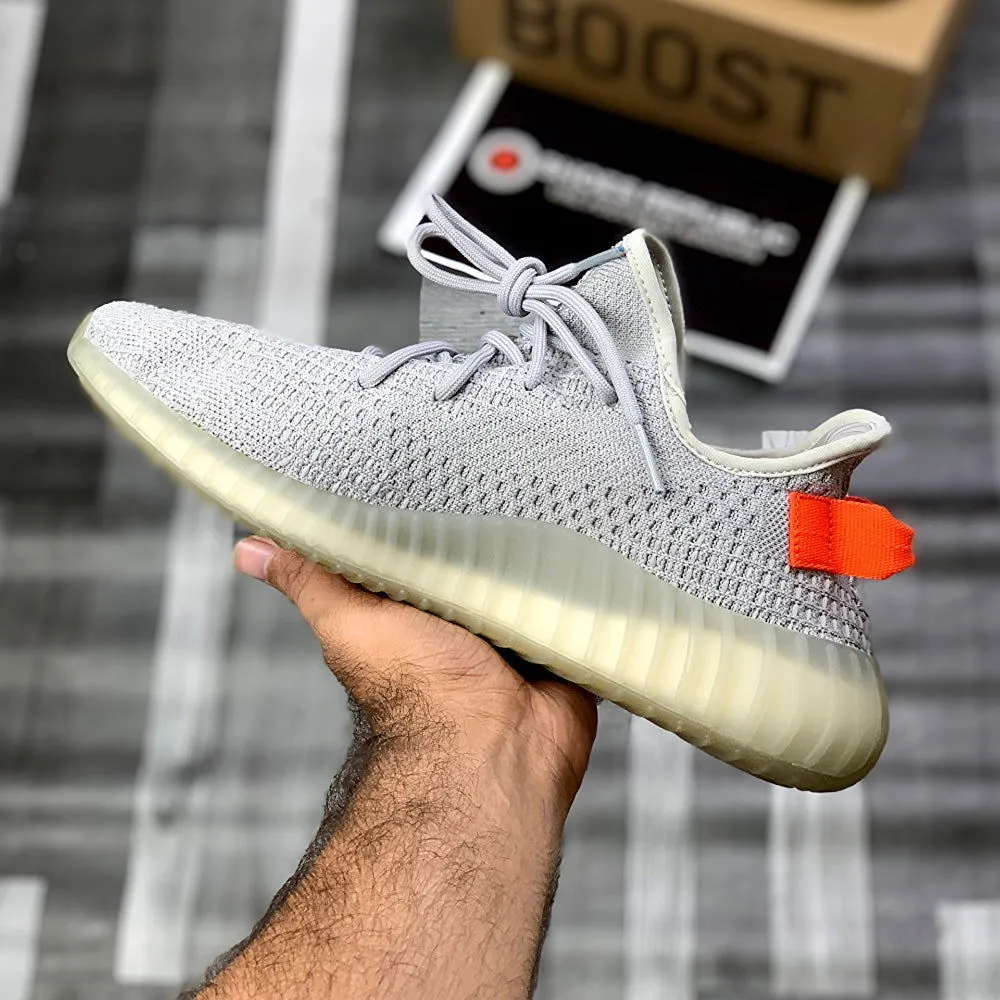 Yeeezzyy 350 v2 (Tail Light)