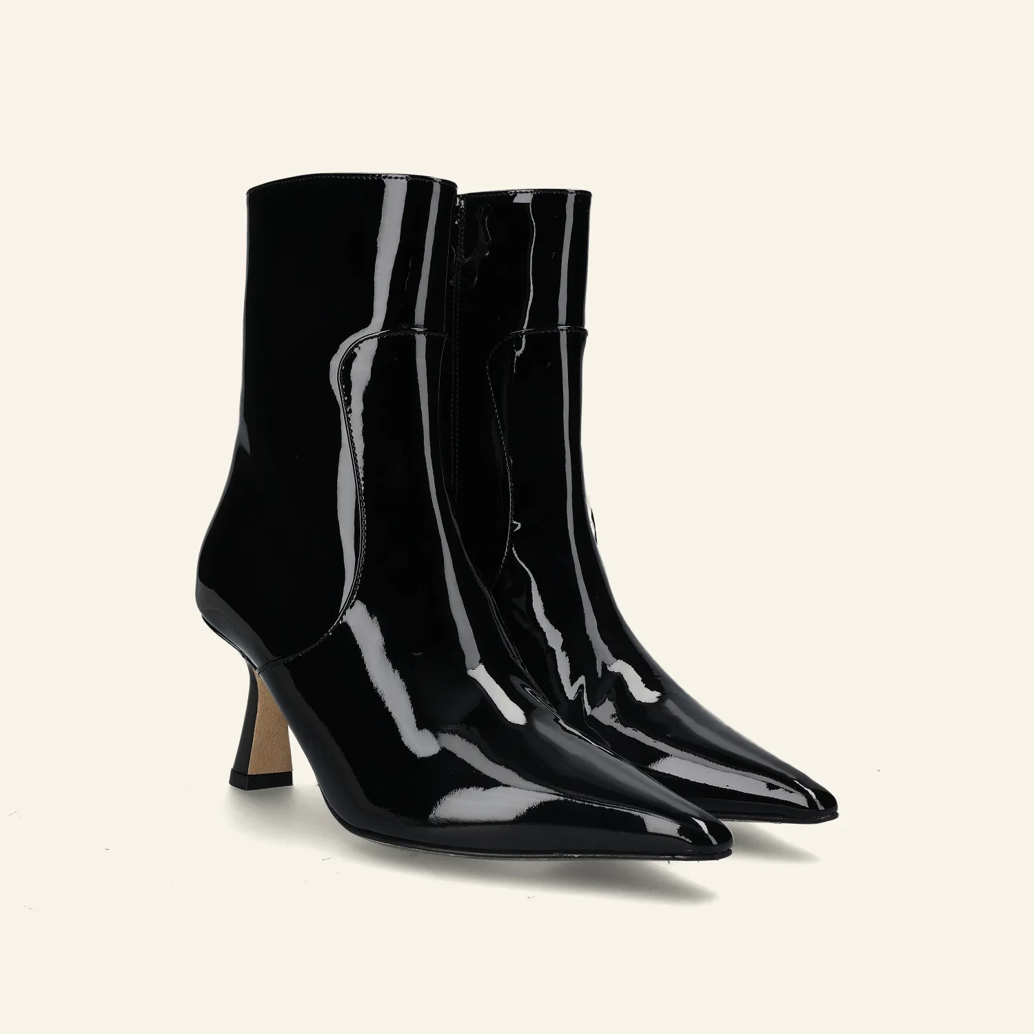 ZURI | Patent Leather Black